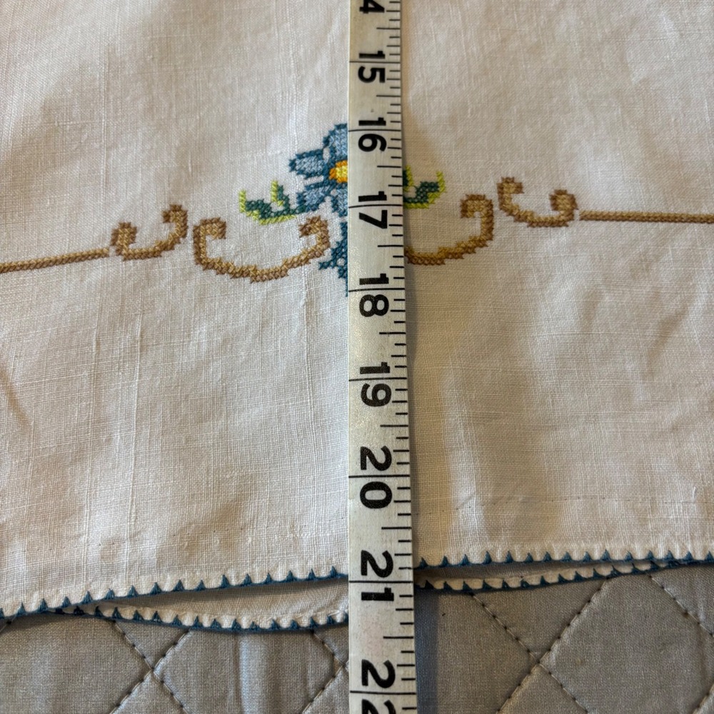 Vintage Floral Cross Stitch Embroidered Wht Linen Vest  Handmade Upcycled  Sz S - Picture 10 of 14